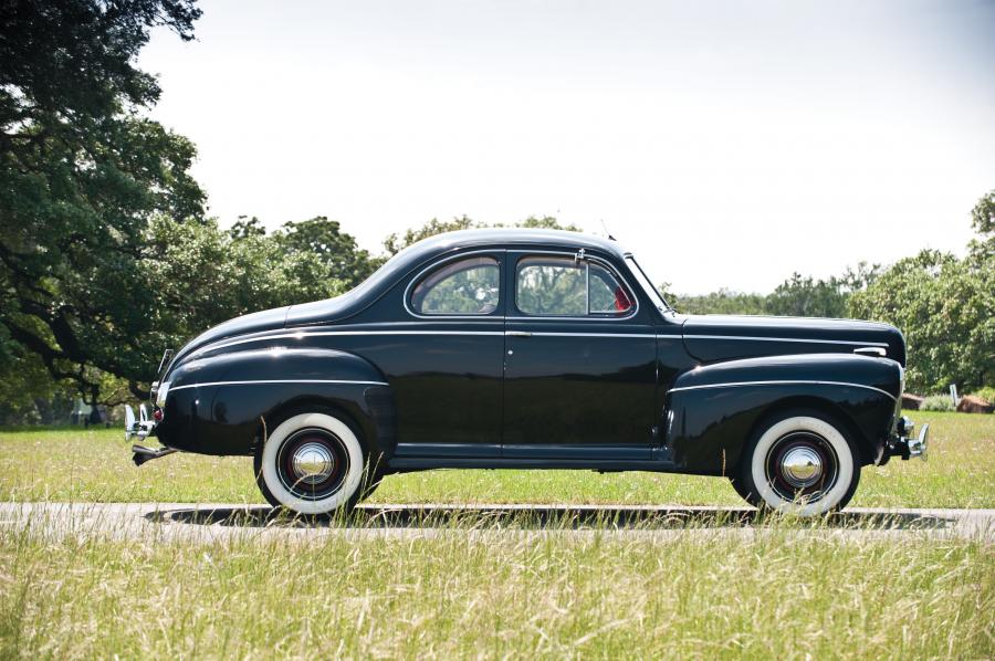  Ford Super DeLuxe Business Coupe 1941 года  (фото 16 из 37)
